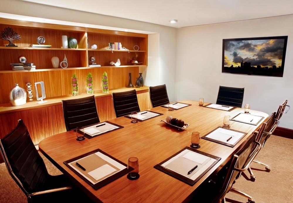 Renaissance Sao Paulo Hotel Exterior photo A boardroom at a hotel