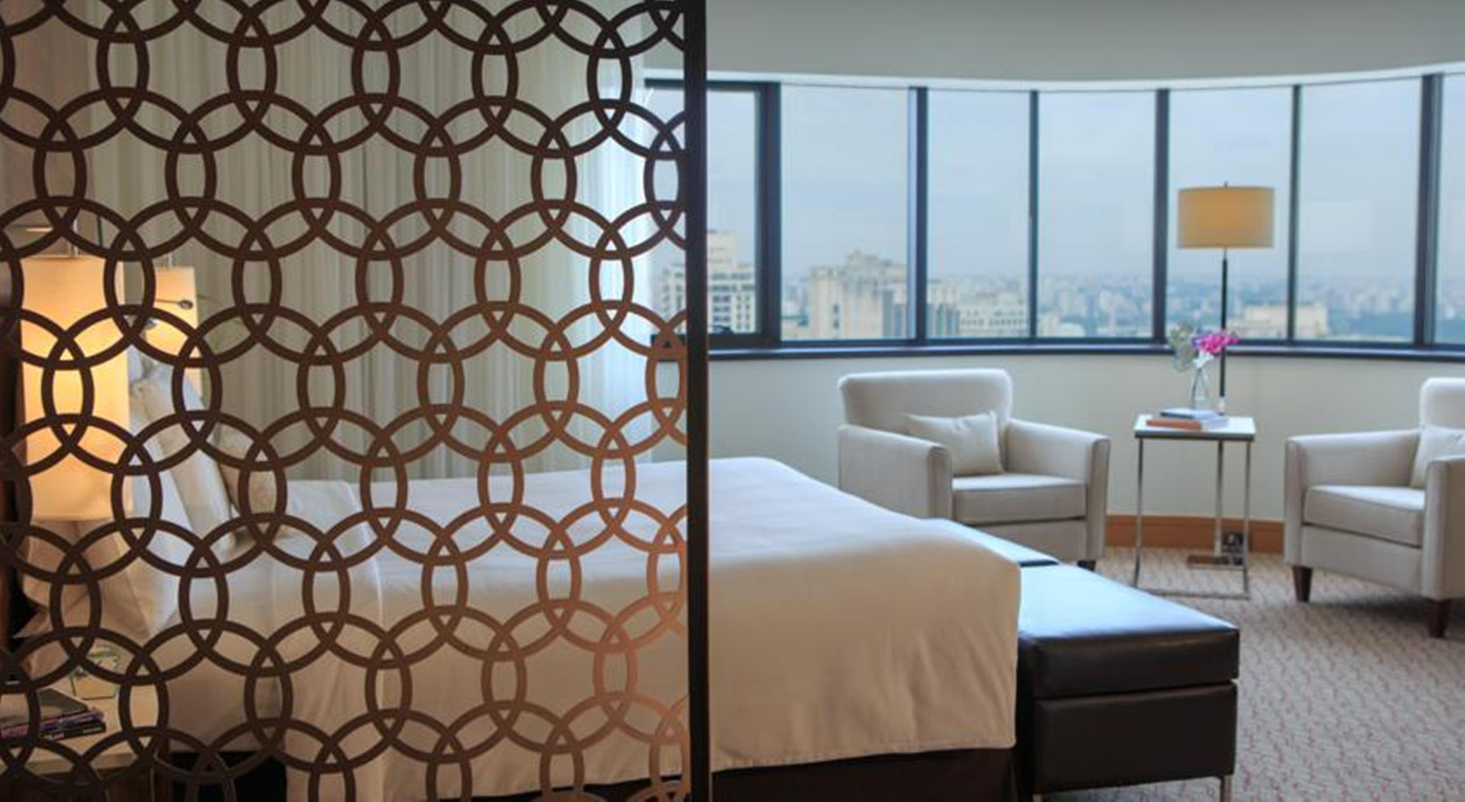 Renaissance Sao Paulo Hotel Exterior photo A room at the hotel