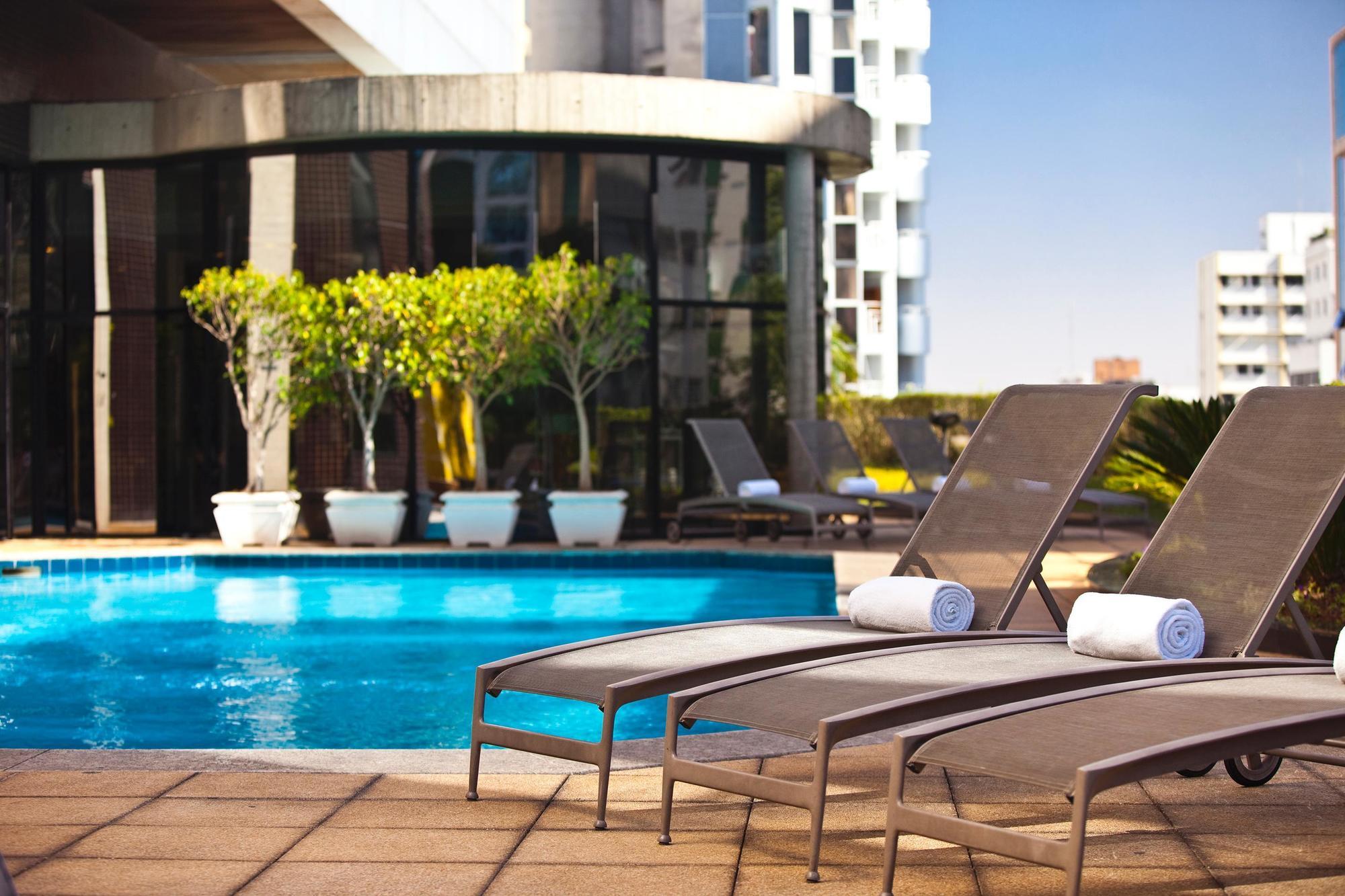 Renaissance Sao Paulo Hotel Exterior photo The pool at the hotel